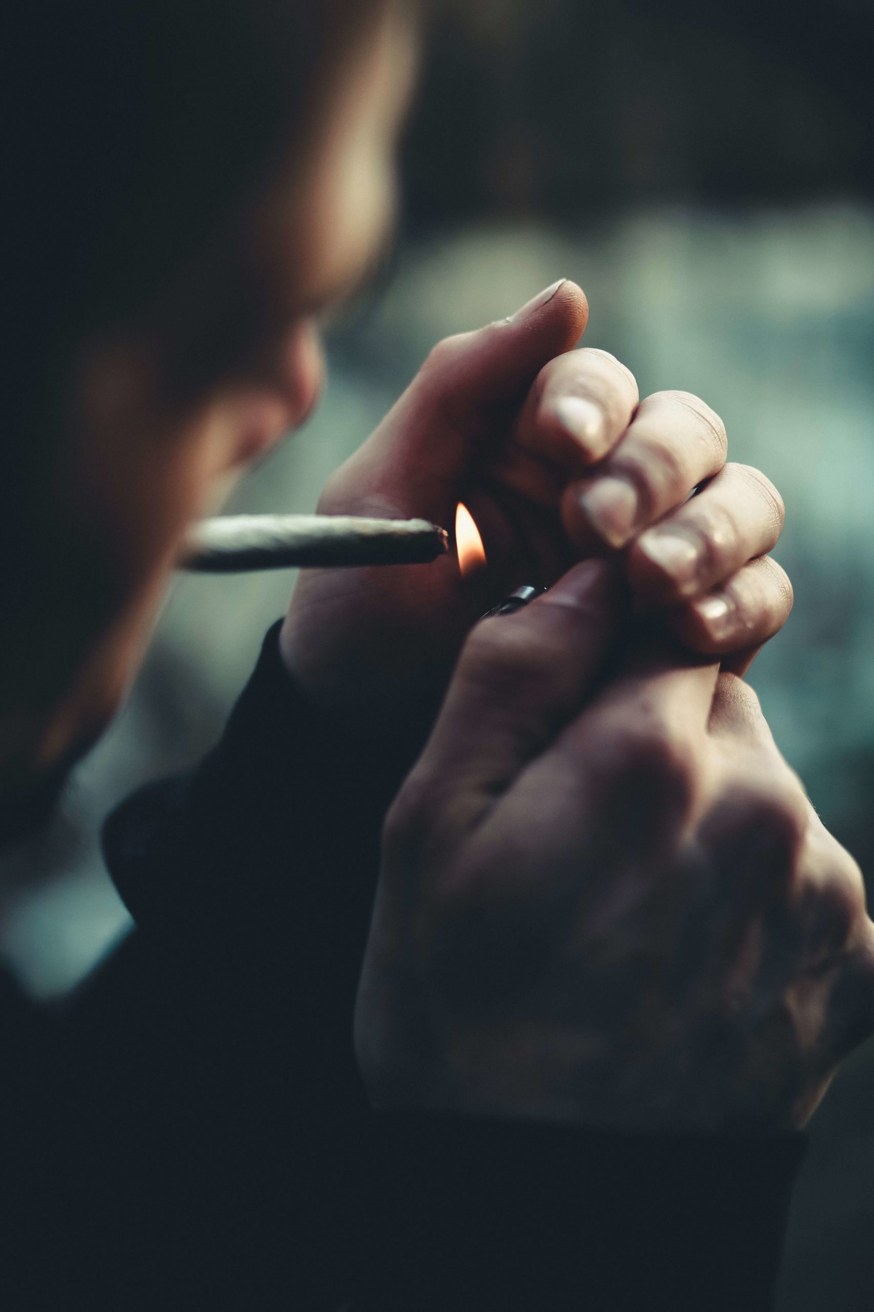Cigar, Pipe, Cigarette or Joint: What’s Best To Smoke Before Bed?
